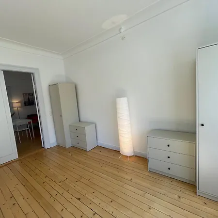 Three Bedroom In Aalborg, Borgergade 22 奥尔堡